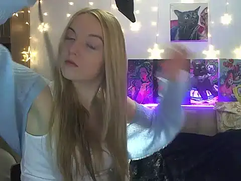 SecretSophia online show from March 18, 2025, 8:26 pm