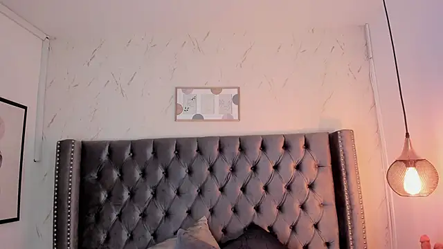 Kim Blane online show from October 15, 2025, 4:11 am