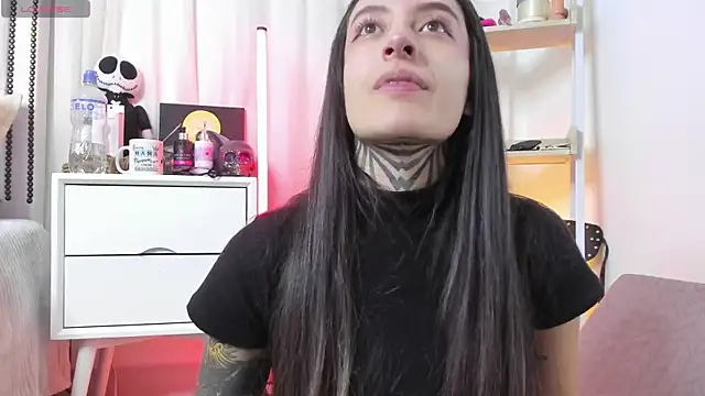 SAMANTHA DM online show from September 17, 2025, 1:46 pm