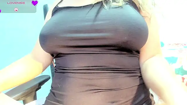 Tiffany teressa online show from October 26, 2025, 4:24 am