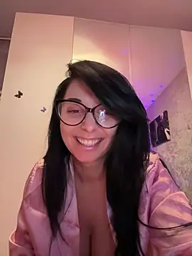 YreneRay online show from December 26, 2024, 1:43 pm