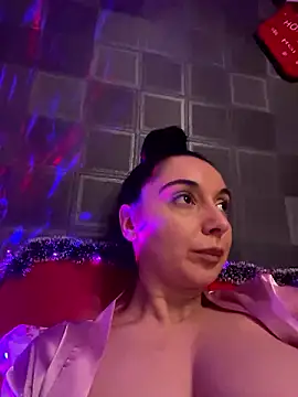 YreneRay online show from December 4, 2024, 2:20 pm