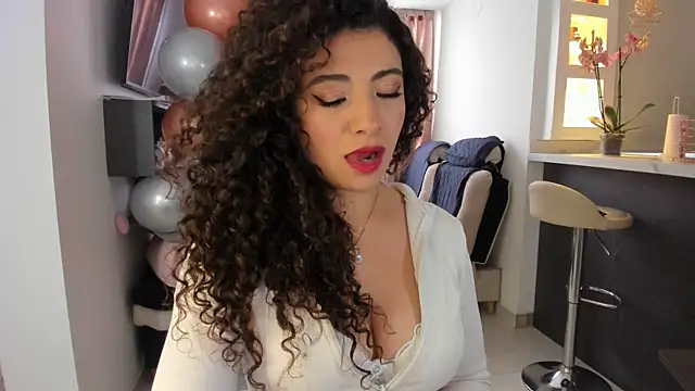 valeria rosses online show from April 15, 2026, 4:22 pm