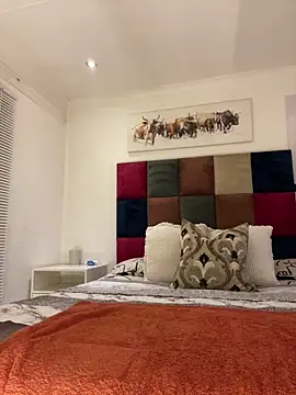 sexyTHANDO online show from September 24, 2025, 8:15 pm