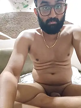 Snapshot of love4shownude chatting on July 5, 2026, 7:15 am love4shownude online show from July 5, 2026, 7:15 am