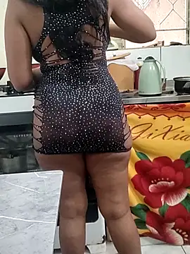 NeydeHotWife online show from April 9, 2026, 12:00 pm