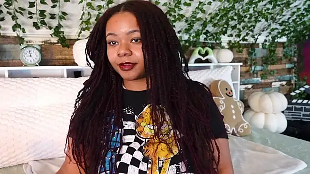 -khayaparker online show from February 27, 2025, 2:00 pm