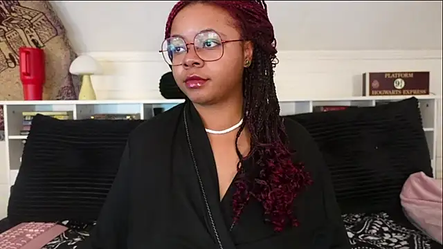 -khayaparker online show from March 19, 2026, 5:24 pm