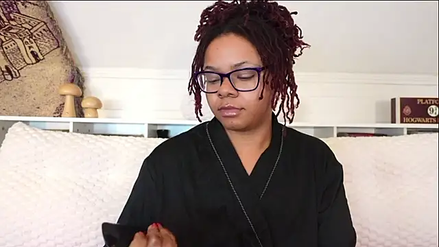 -khayaparker online show from February 4, 2026, 8:26 pm