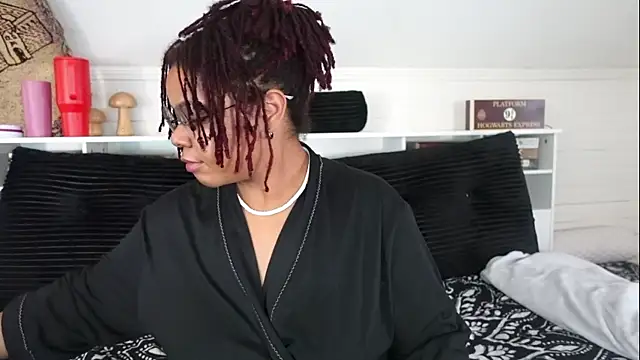 -khayaparker online show from December 21, 2025, 5:25 pm