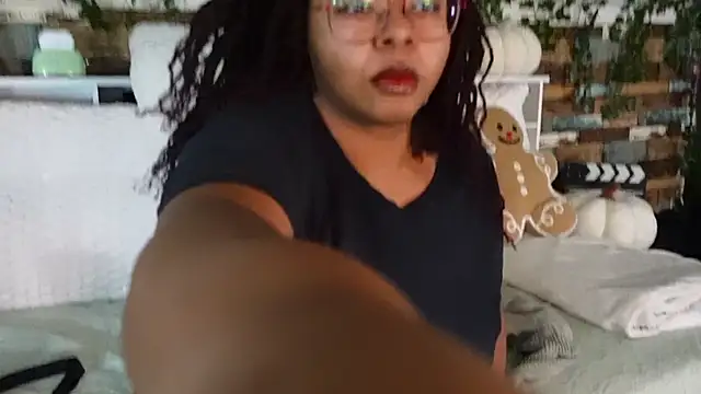 -khayaparker online show from February 19, 2025, 1:39 pm