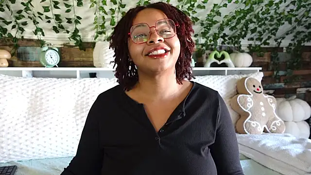 -khayaparker online show from March 3, 2025, 4:26 pm