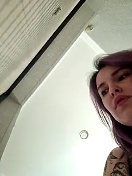 LazyTanukii online show from March 15, 2025, 12:02 pm