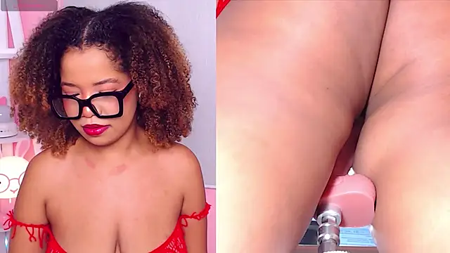 Snapshot of kinky_natasha_ chatting on April 22, 2026, 1:18 pm kinky natasha online show from April 22, 2026, 1:18 pm