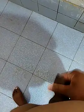 dinesh682 online show from October 22, 2025, 11:03 pm