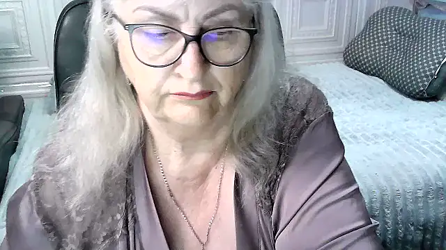 Snapshot of LolkaAlyss chatting on May 25, 2026, 4:23 am LolkaAlyss online show from May 25, 2026, 4:23 am