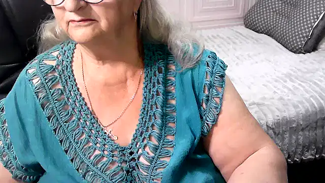 Snapshot of LolkaAlyss chatting on June 1, 2026, 7:46 pm LolkaAlyss online show from June 1, 2026, 7:46 pm