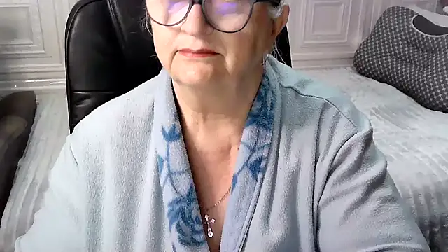 Snapshot of LolkaAlyss chatting on April 28, 2026, 9:30 pm LolkaAlyss online show from April 28, 2026, 9:30 pm