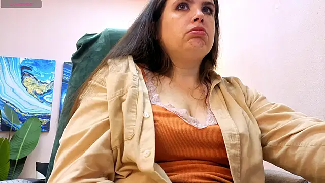 BattyMoll online show from September 9, 2025, 10:36 am