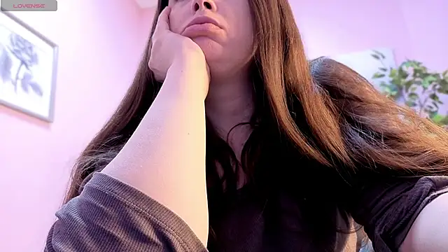 BattyMoll online show from March 18, 2026, 3:46 pm