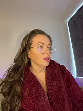 FemDom RubyKnightXXO online show from October 9, 2025, 12:17 pm