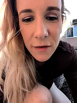 NaomiAndFriends online show from March 9, 2025, 1:59 pm