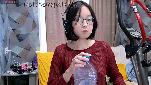 aliiiiiina online show from October 15, 2025, 11:18 am