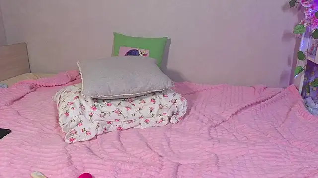  Sweety pie  online show from November 29, 2025, 4:23 am