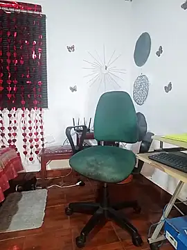 sharom smith1 online show from March 1, 2025, 11:04 pm