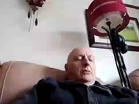 keeenn11 online show from February 11, 2025, 10:47 am