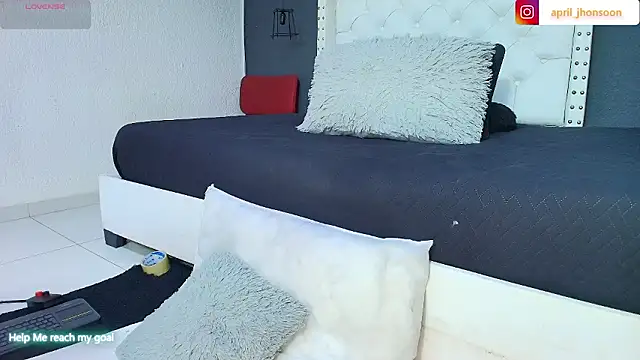 april jhonsson online show from January 11, 2026, 6:20 am