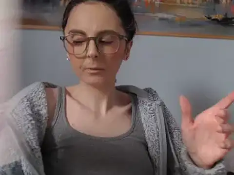 Snapshot of cleophee chatting on March 22, 2025, 10:28 am cleophee online show from March 22, 2025, 10:28 am