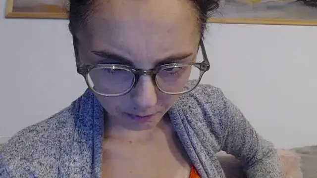 Snapshot of cleophee chatting on November 14, 2025, 6:50 am cleophee online show from November 14, 2025, 6:50 am