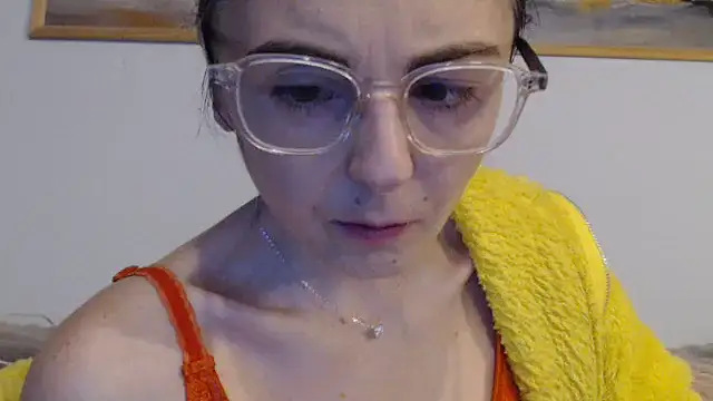 Snapshot of cleophee chatting on February 18, 2026, 6:55 am cleophee online show from February 18, 2026, 6:55 am