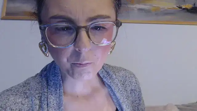 cleophee online show from December 2, 2025, 7:21 am