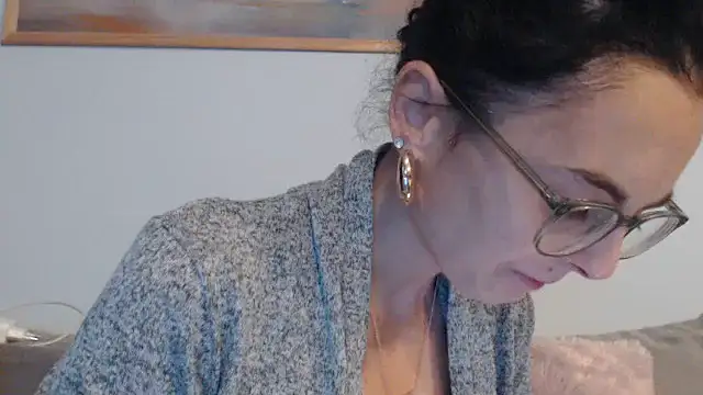 Snapshot of cleophee chatting on September 26, 2025, 5:47 am cleophee online show from September 26, 2025, 5:47 am