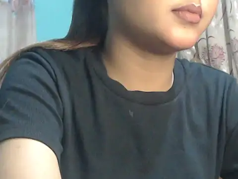 NancyRuvi online show from October 25, 2025, 4:18 pm