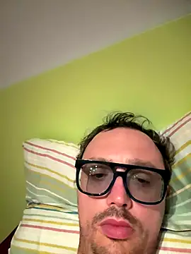 minga1995 online show from September 21, 2025, 10:15 pm