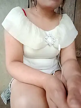 Snapshot of milysa99898 chatting on July 3, 2026, 12:39 am milysa99898 online show from July 3, 2026, 12:39 am