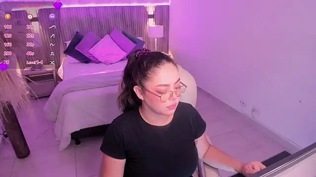 emmy walker online show from November 6, 2025, 11:03 am