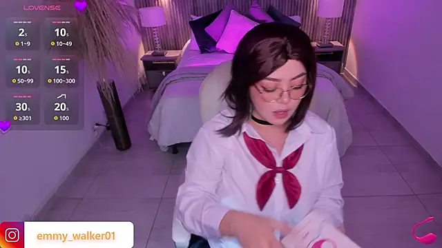 emmy walker online show from October 31, 2025, 11:07 am