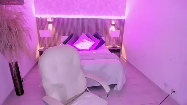 emmy walker online show from September 24, 2025, 11:06 am