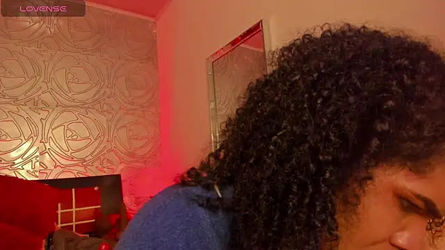 Snapshot of vennus1_ chatting on March 18, 2025, 5:34 am vennus1 online show from March 18, 2025, 5:34 am