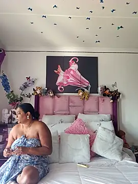 Snapshot of IndianDelia chatting on February 9, 2026, 6:11 am IndianDelia online show from February 9, 2026, 6:11 am