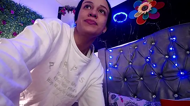 LAILAGUMMY online show from March 18, 2025, 10:04 pm