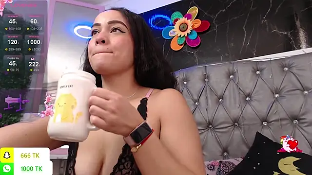 LAILAGUMMY online show from March 19, 2026, 4:51 pm