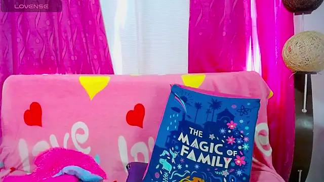 CiaraaSweet online show from November 4, 2025, 4:55 pm