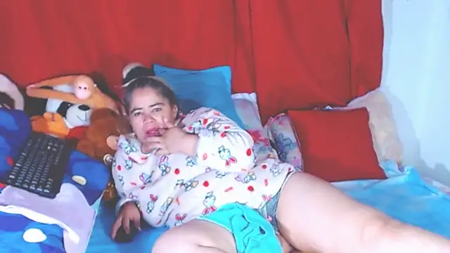 estrellita fugaz16x online show from November 5, 2025, 3:20 am