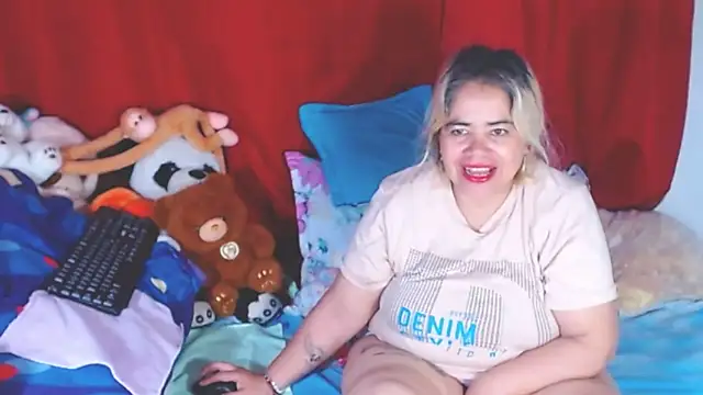 estrellita fugaz16x online show from October 26, 2025, 10:54 pm