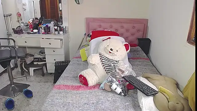 lucy belle bm online show from June 25, 2026, 2:22 pm